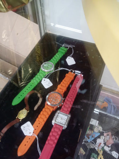 Thrift Store «Collins Ave Thrift Store», reviews and photos, 4020 Frederick Ave, Baltimore, MD 21229, USA