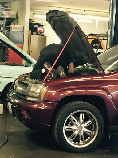 Auto Repair Shop «Evergreen Automotive», reviews and photos, 8411 Pacific Hwy E, Tacoma, WA 98422, USA