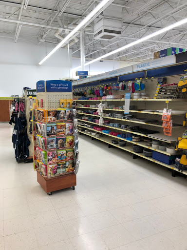 Pet Supply Store «PetSmart», reviews and photos, 650 Commerce Blvd, Scranton, PA 18519, USA