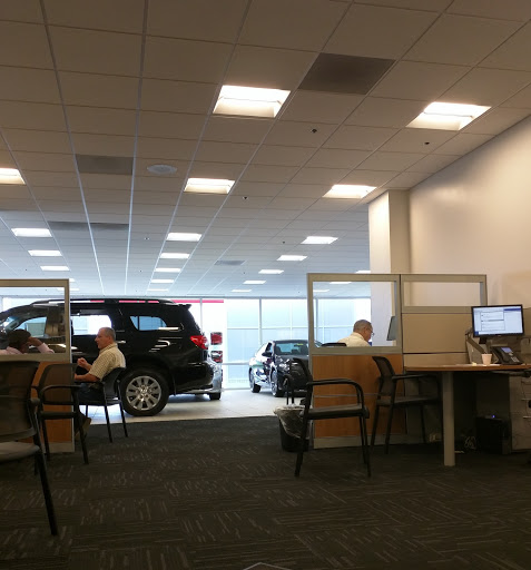 Toyota Dealer «Voss Toyota», reviews and photos, 2110 Heller Dr, Dayton, OH 45434, USA