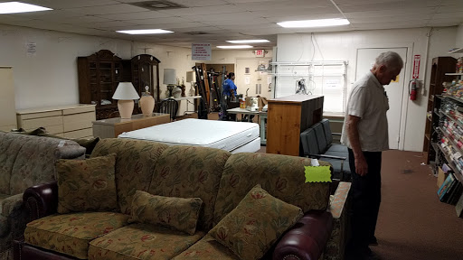 Thrift Store «Salvation Army Thrift Store», reviews and photos, 120 NW 10th St, Ocala, FL 34475, USA