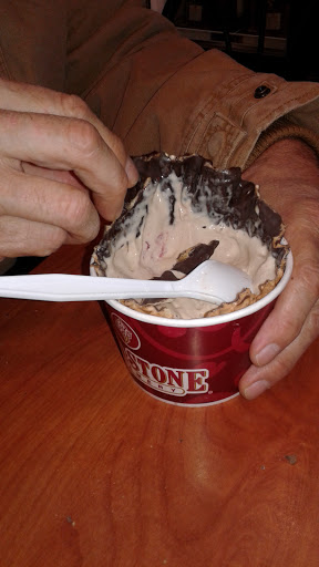 Ice Cream Shop «Cold Stone Creamery», reviews and photos, 3220 Farnam St #2107, Omaha, NE 68131, USA