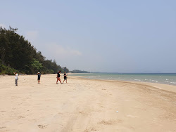 Don Samran Beach'in fotoğrafı düz ve uzun ile birlikte
