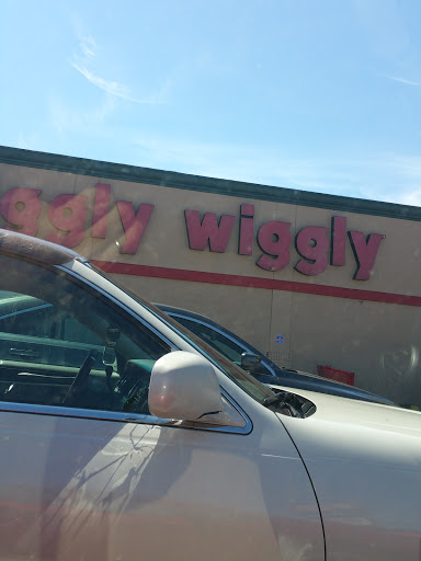 Grocery Store «Piggly Wiggly», reviews and photos, 1010 E 3rd St, Jackson, GA 30233, USA