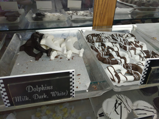 Ice Cream Shop «Tomasko Salt Water Taffy», reviews and photos, 711 Dolliver St, Pismo Beach, CA 93449, USA