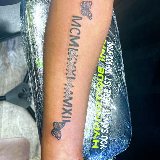 Explore jungle tattoo ideas, creative tattoo ideas in Waldorf, available at Hypnotique Ink