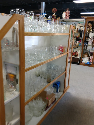 Thrift Store «Freedom Treasures Resale Store», reviews and photos, 7570 Cooley Lake Rd, Waterford Twp, MI 48327, USA