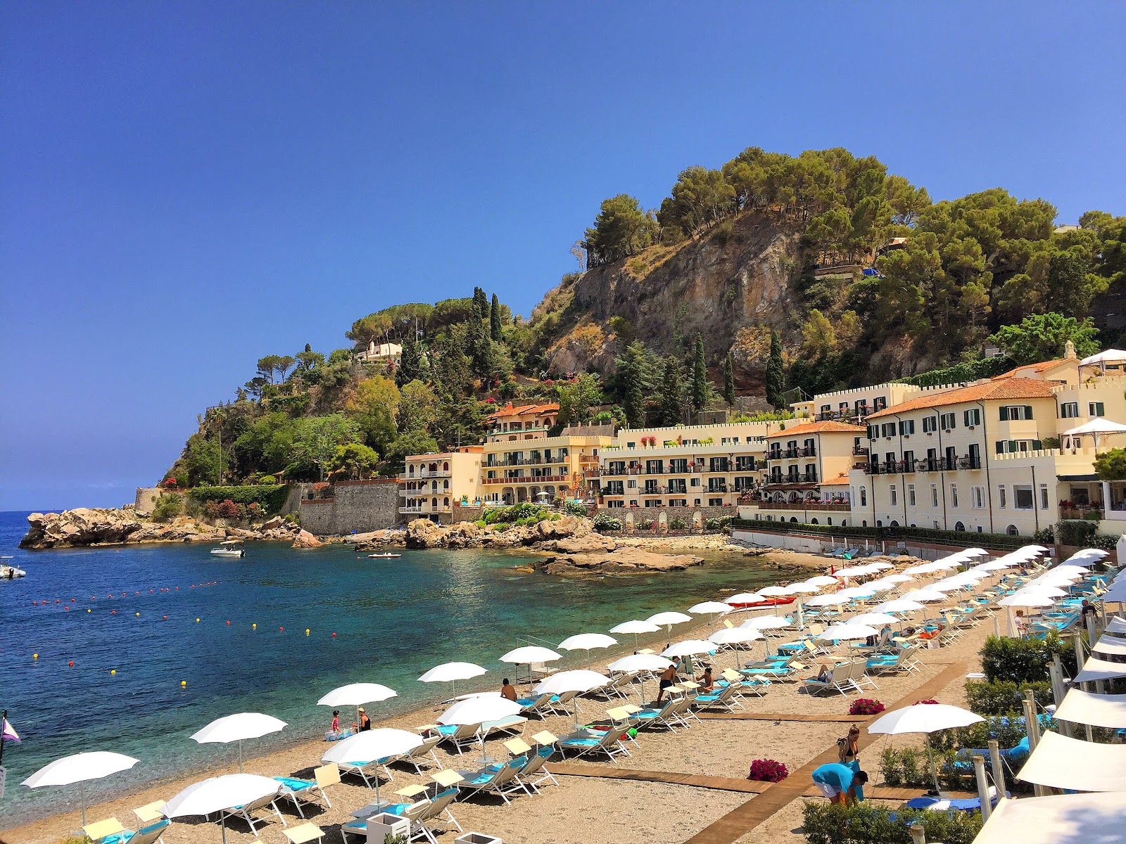 Photo of Mazzaro beach and the settlement