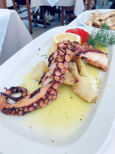 Opinii despre LIONDI Traditional Greek Restaurant în Αθήνα - Εστιατόριο