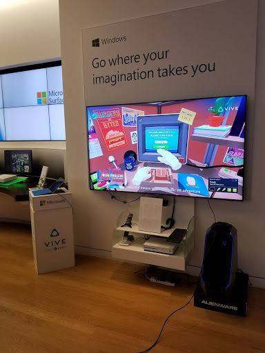 Computer Store «Microsoft Store - Dadeland Mall», reviews and photos, 7535 Dadeland Mall Cir W #2416, Miami, FL 33156, USA