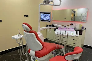 Klinik 222 Ağız ve Diş Sağlığı Polikliniği | Eskişehir Özel Diş Polikliniği | Eskişehir İmplant Zirkonyum Diş image