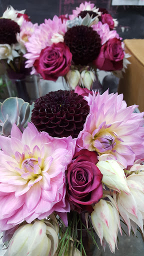 Florist «Countryside Floral & Garden», reviews and photos, 1420 NW Gilman Blvd #1, Issaquah, WA 98027, USA