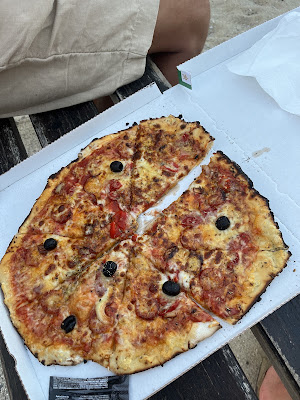 Pizza Au Feu De Bois à Le Lavandou