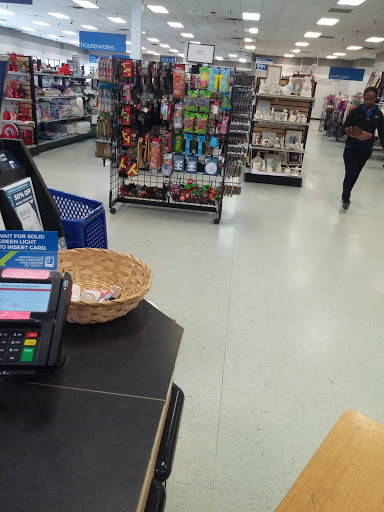 Thrift Store «Goodwill Aurora - E. Iliff», reviews and photos, 15509 E Iliff Ave, Aurora, CO 80013, USA