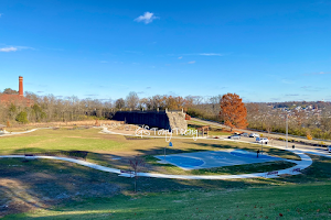 Tom Jones Commons in Eden Park image