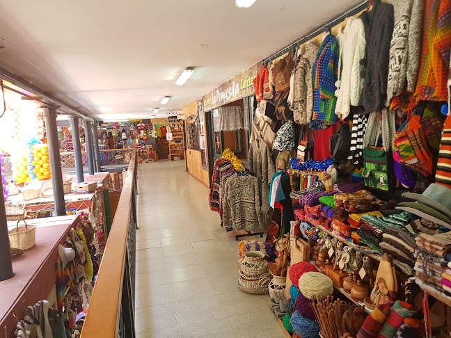 Opiniones de Feria Artesanal Camino de Luna en Valdivia - Centro comercial