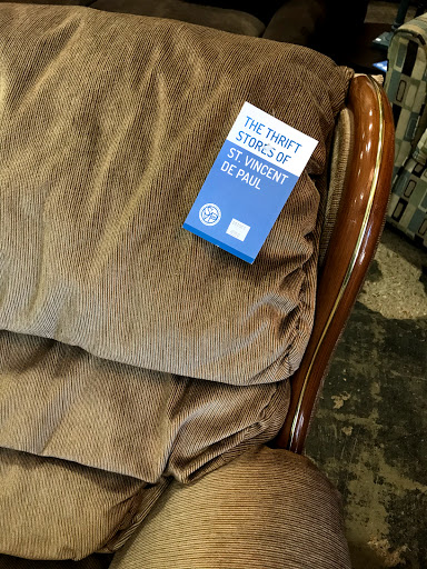 Thrift Store «St. Vincent de Paul Fenton Thrift Store», reviews and photos, 625 Gravois Rd, Fenton, MO 63026, USA