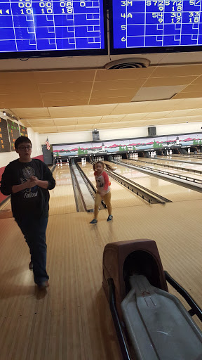 Bowling Alley «Hobart Lanes», reviews and photos, 99 S Hobart Rd, Hobart, IN 46342, USA