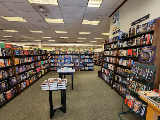 Book Store «Barnes & Noble Booksellers Mansell Crossings SC», reviews and photos, 7660 North Point Pkwy, Alpharetta, GA 30022, USA