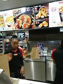 Atmosphère du Restaurant KFC CERGY LINANDES - n°20