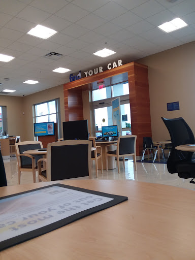 Used Car Dealer «CarMax», reviews and photos, 1213 Holiday Dr, Bloomington, IL 61704, USA