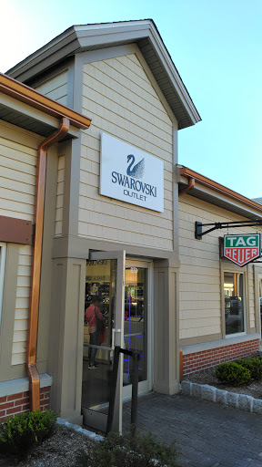 Swarovski Woodbury Outlets image 5