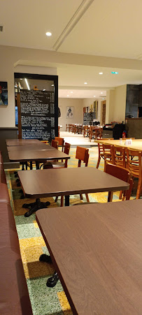 Atmosphère du Restaurant Le Café Paul à Portet-sur-Garonne - n°4