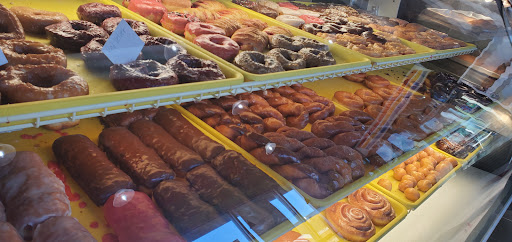 Donut Shop «Fresh Donuts», reviews and photos, 1188 E State St a, Geneva, IL 60134, USA