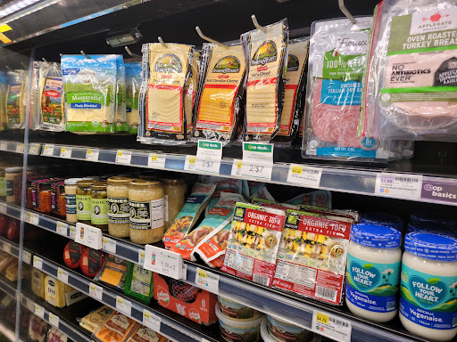 Grocery Store «Roanoke Natural Foods Co-op: Downtown Roanoke», reviews and photos, 1 Market Square SE #115, Roanoke, VA 24011, USA