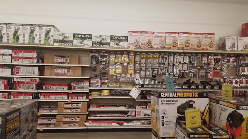 Hardware Store «Harbor Freight Tools», reviews and photos, 2418 Commercial Way, Spring Hill, FL 34606, USA