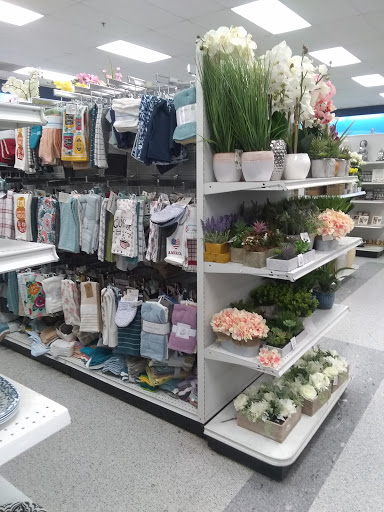 Clothing Store «Ross Dress for Less», reviews and photos, 20618 I-45, Spring, TX 77373, USA