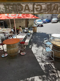 Atmosphère du Café Le Café De La Place à Minerve - n°3