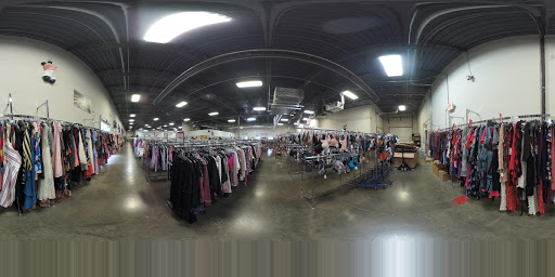 Discount Store «Discount Fashion Warehouse Gahanna», reviews and photos, 870 Science Blvd, Gahanna, OH 43230, USA