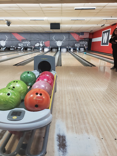 Bowling Alley «Brunswick Wekiva Lanes», reviews and photos, 2160 E Semoran Blvd, Apopka, FL 32703, USA