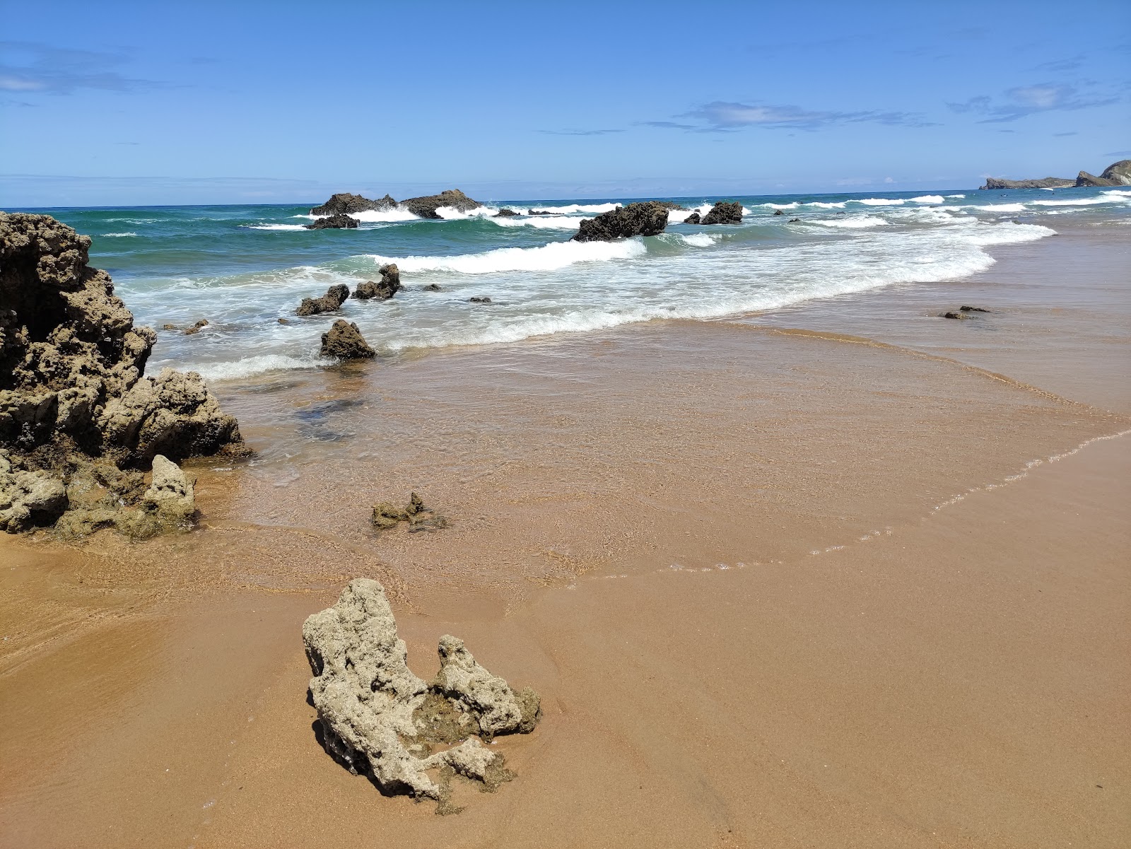 Playa de Canallave'in fotoğrafı - tatil için iyi evcil hayvan dostu nokta