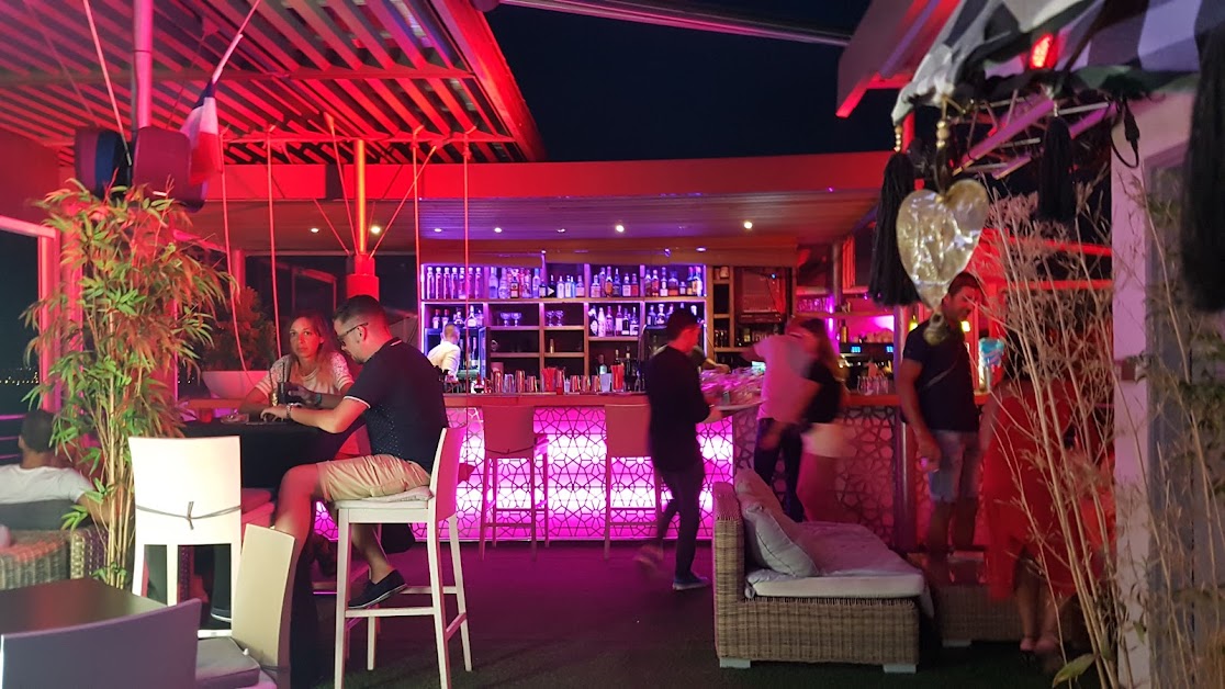 Restaurant - The 7th Heaven Restaurant & Lounge Bar Exceptional Sea View Rooftop à Fréjus