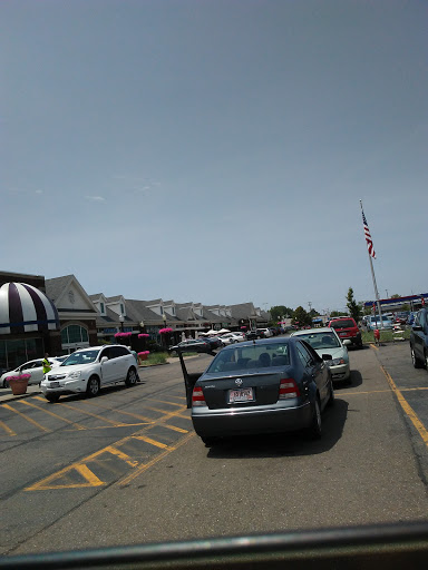 Supermarket «Giant Eagle Supermarket», reviews and photos, 1800 W State St, Alliance, OH 44601, USA