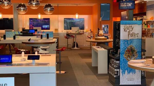 Cell Phone Store «AT&T», reviews and photos, 973 Emmet St N c, Charlottesville, VA 22903, USA