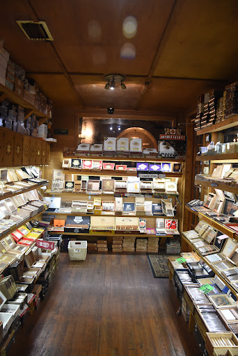 Cigar Shop «The World Famous Cigar Bar», reviews and photos, 1502 Hendry St, Fort Myers, FL 33901, USA
