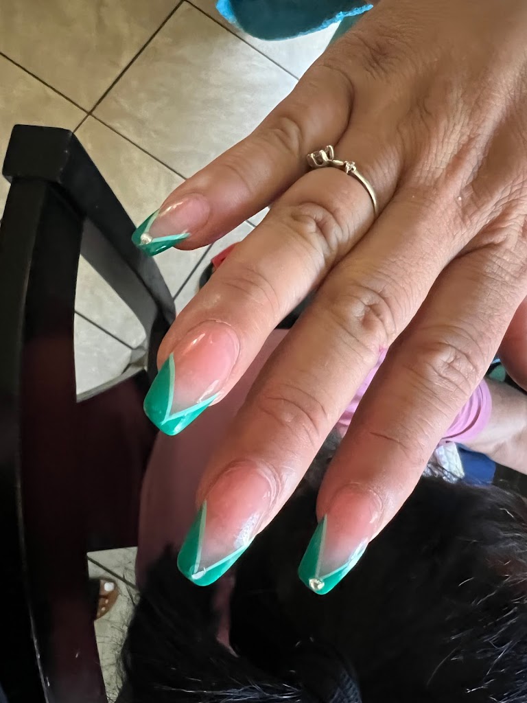 Hot Nails 90255