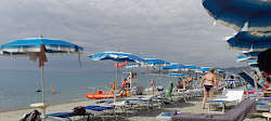Photo de Nautilus Beach Varazze protégé par des falaises