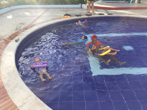 Clases natacion bebes Cartagena