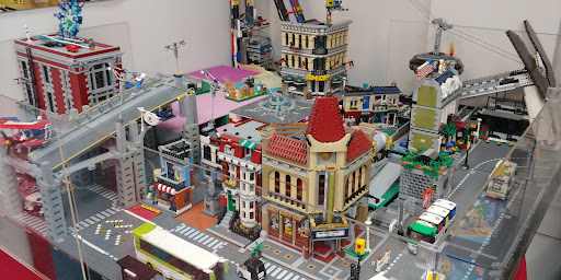 Toy Store «Bricks & Minifigs Portland», reviews and photos, 3040 NE Sandy Blvd, Portland, OR 97232, USA
