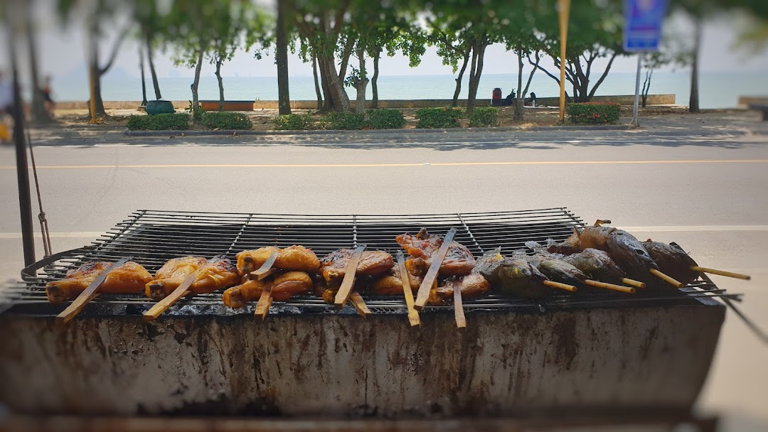 Halal Food by the Beach