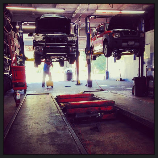 Auto Repair Shop «Competition Tire & Alignment Service Center», reviews and photos, 2868 PA-611, Tannersville, PA 18372, USA