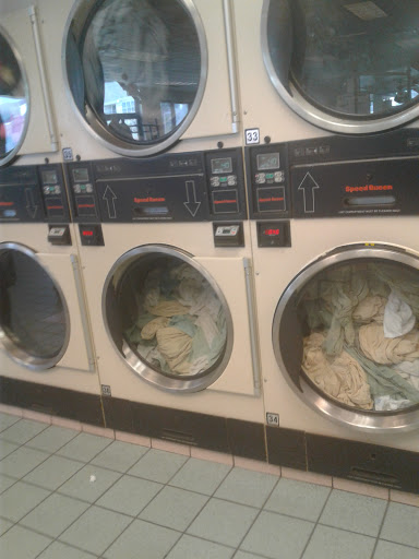 Laundromat «Happy Face Laundromat & Dry Cleaners», reviews and photos, 560 Old Bridge Turnpike, South River, NJ 08882, USA