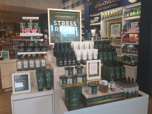 Beauty Supply Store «Bath & Body Works», reviews and photos, 1000 Tanger Dr, Locust Grove, GA 30248, USA