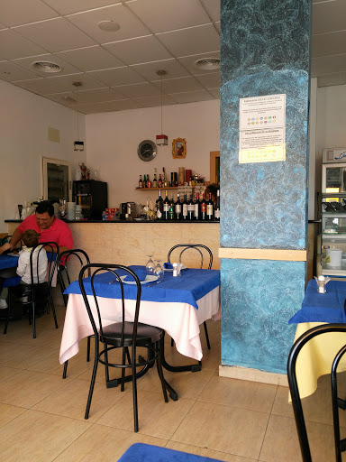 Menjar i Beure Rico Rico - Av. de Juan Carlos I, Plaça dels Geladors, 60, 03440 Ibi, Alicante, España