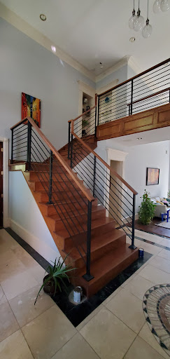 Azteca Stairs & Railing