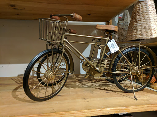 Furniture Store «Pottery Barn», reviews and photos, 10000 Research Blvd B02A, Austin, TX 78759, USA